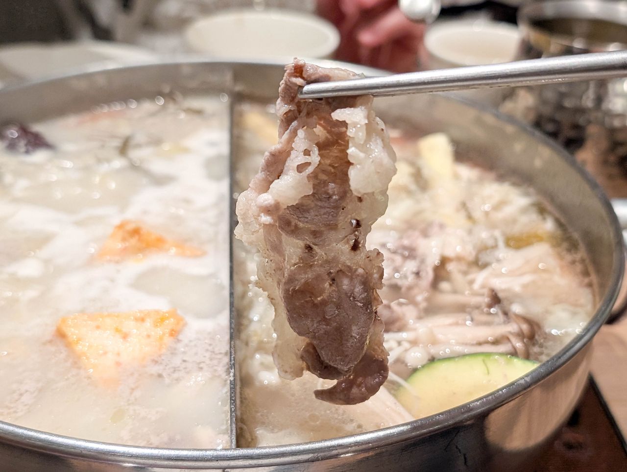 [食記][高雄市] 高雄福華大飯店 Smile One 精緻涮涮鍋 — 位於30樓高空的精緻火鍋餐廳，可俯瞰高雄市區美景。