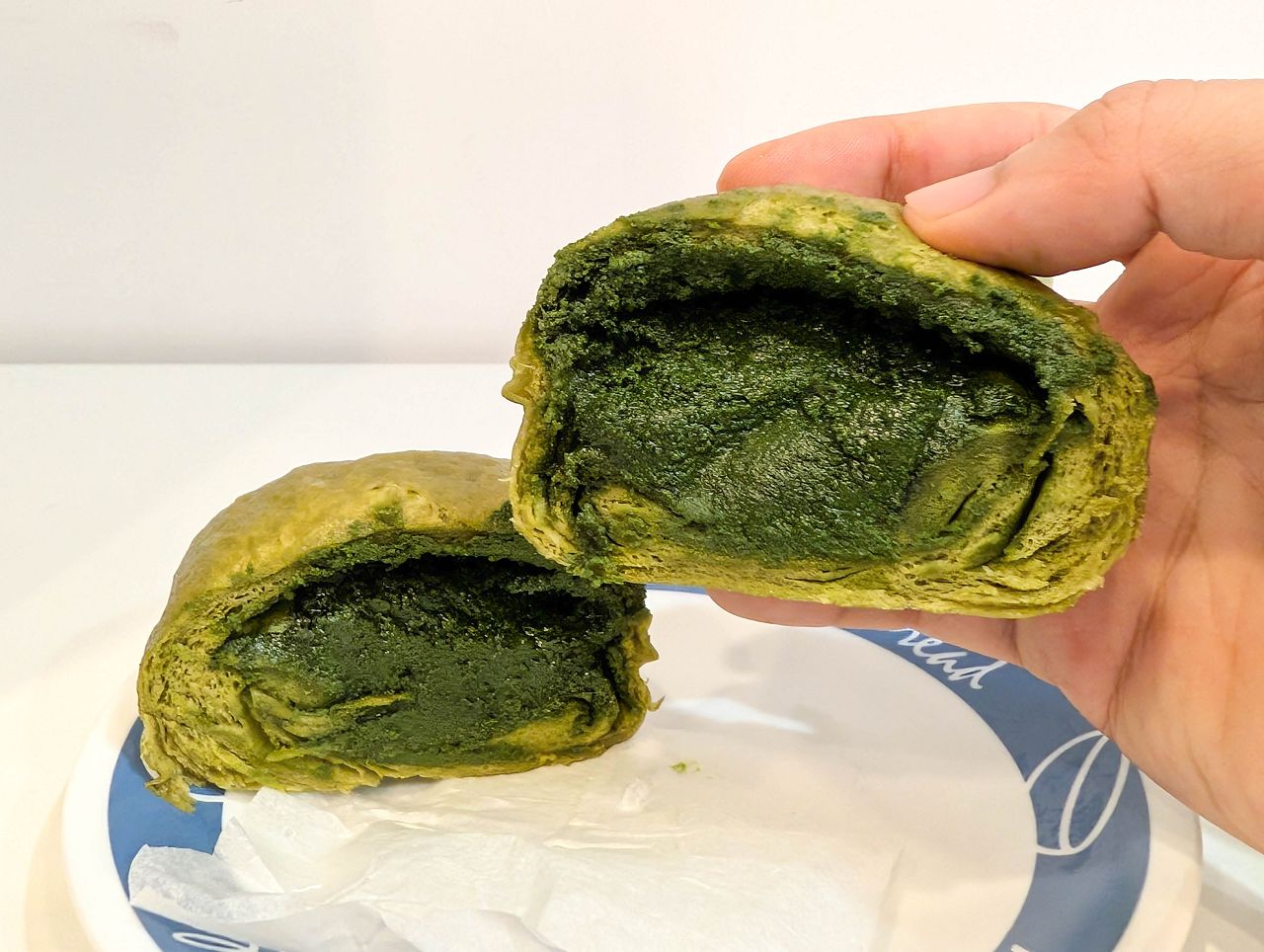 [食記][高雄市] 一饅頭店 新下店 — 高雄知名饅頭專賣店在巨蛋商圈附近新開咖啡廳，供應豐富多樣的饅頭現貨以及手作甜點和飲品。