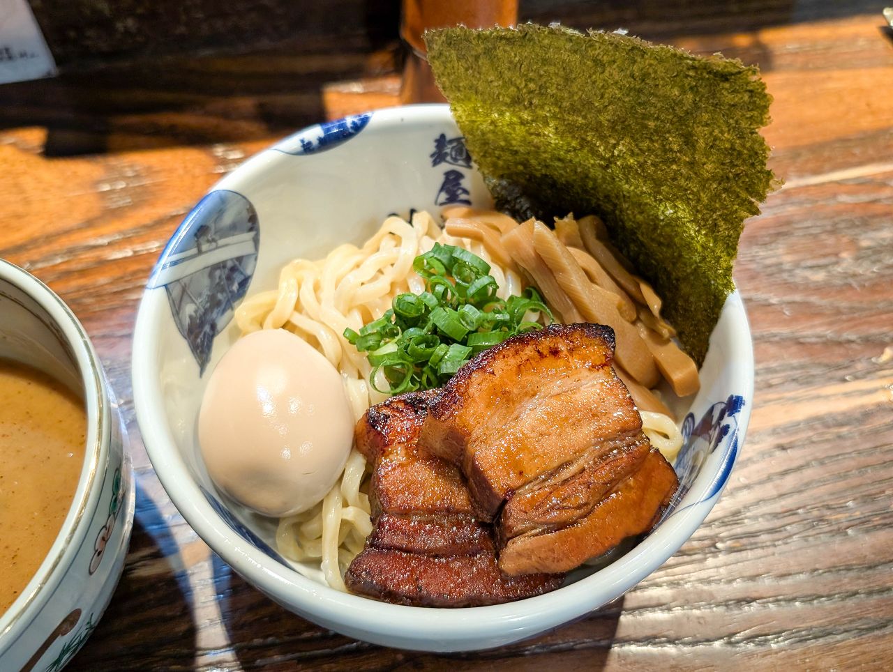 [食記][台北市] 麵屋武藏 神山 — 每日限量有一條帶骨腱子肉的太刀拉麵