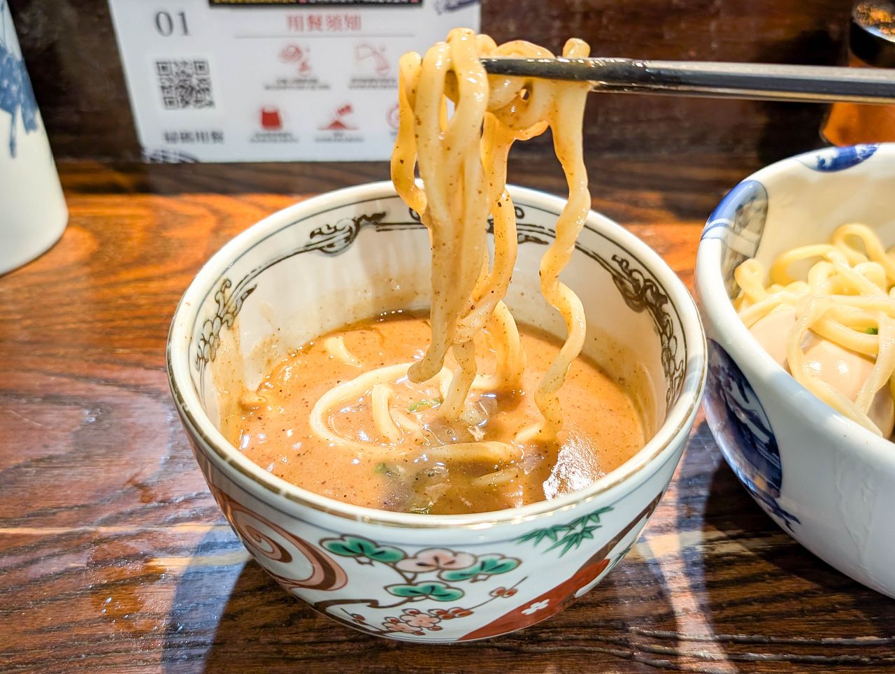 [食記][台北市] 麵屋武藏 神山 — 每日限量有一條帶骨腱子肉的太刀拉麵