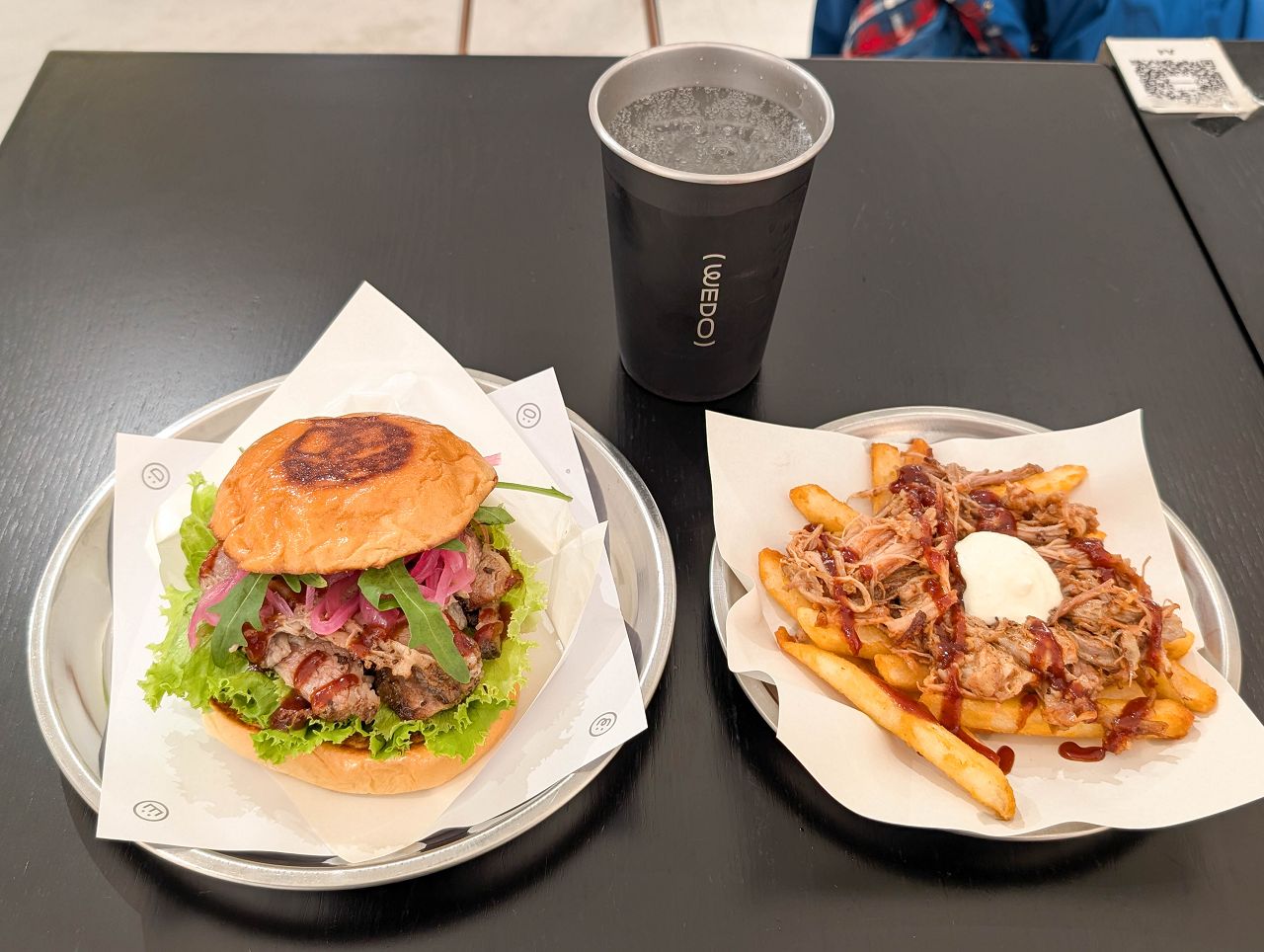 [食記][台北市] Wedo Burger 溫度漢堡 2部曲 — 台北小巨蛋附近簡約高質感漢堡+美式烤肉餐廳