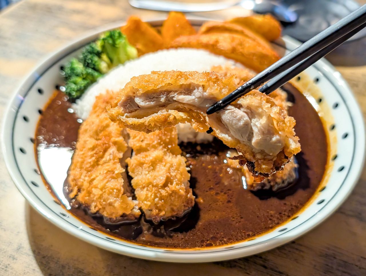 [食記][台北市] 紅蜻蜓食事處 — 永康街上營業已有22年的老牌日式居酒屋