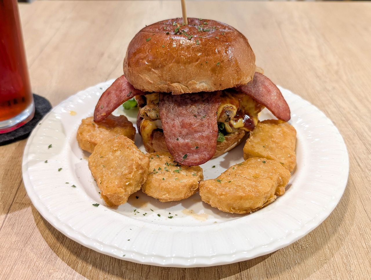 [食記][新北市][板橋區] Burger Now 堡嗝鬧漢堡 — 捷運江子翠站附近巷弄內美式手作漢堡