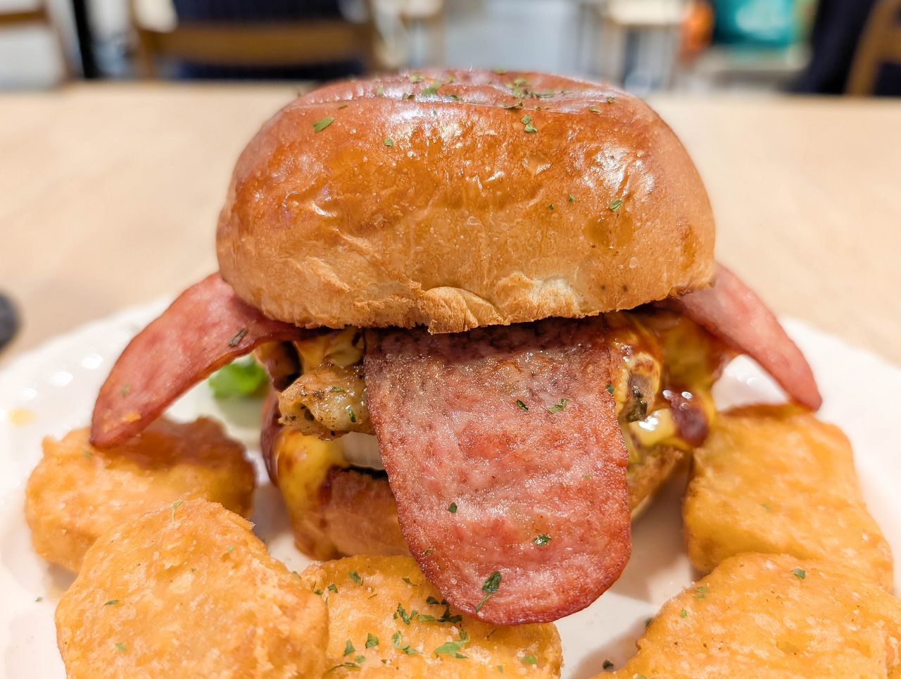 [食記][新北市][板橋區] Burger Now 堡嗝鬧漢堡 — 捷運江子翠站附近巷弄內美式手作漢堡