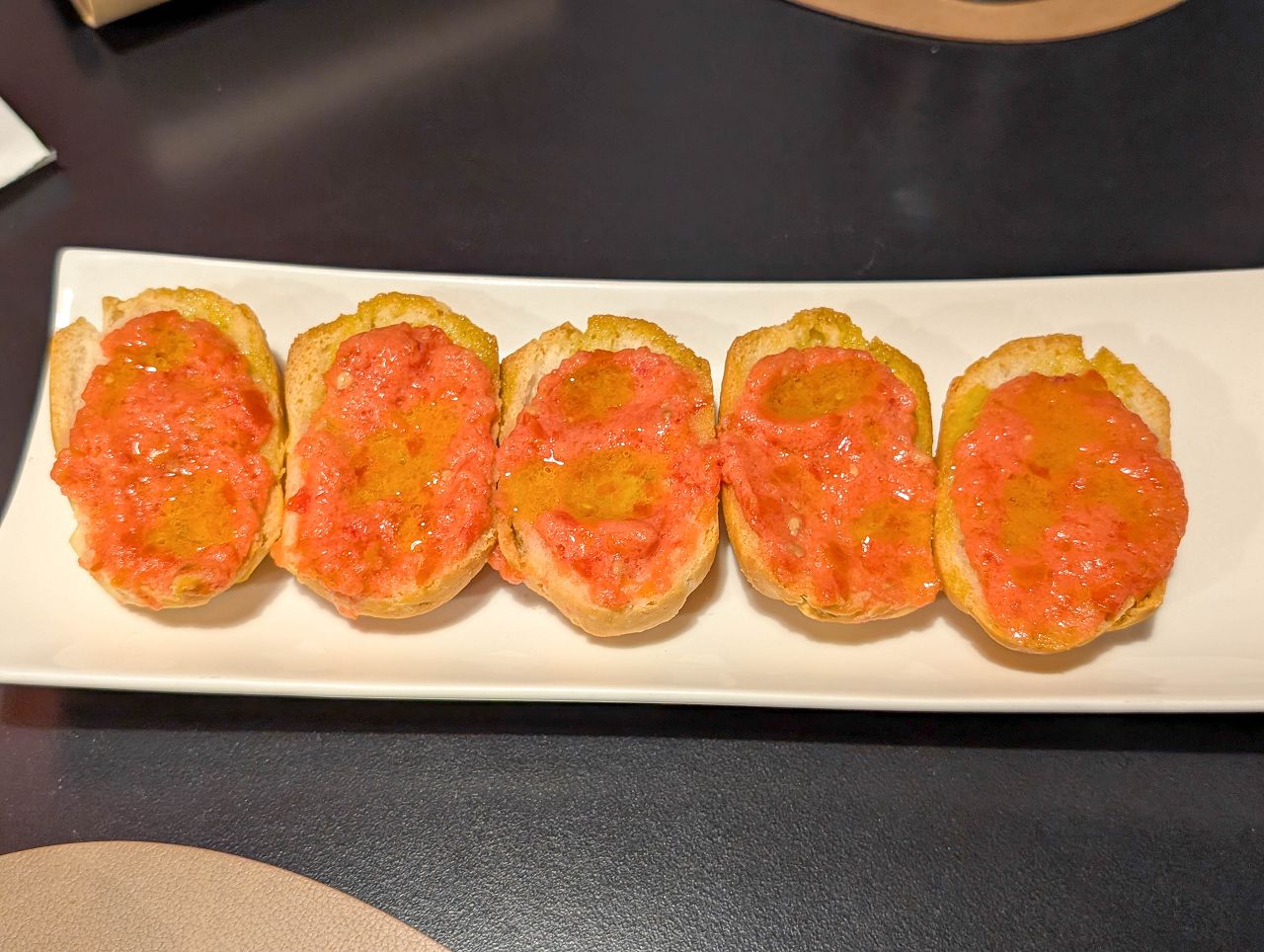[食記][高雄市] Nido Spanish Cuisine 西班牙私廚料理 — 捷運生態園區站附近隱身住宅區內預約制西班牙料理，西班牙主廚坐鎮現做西班牙大鍋飯。
