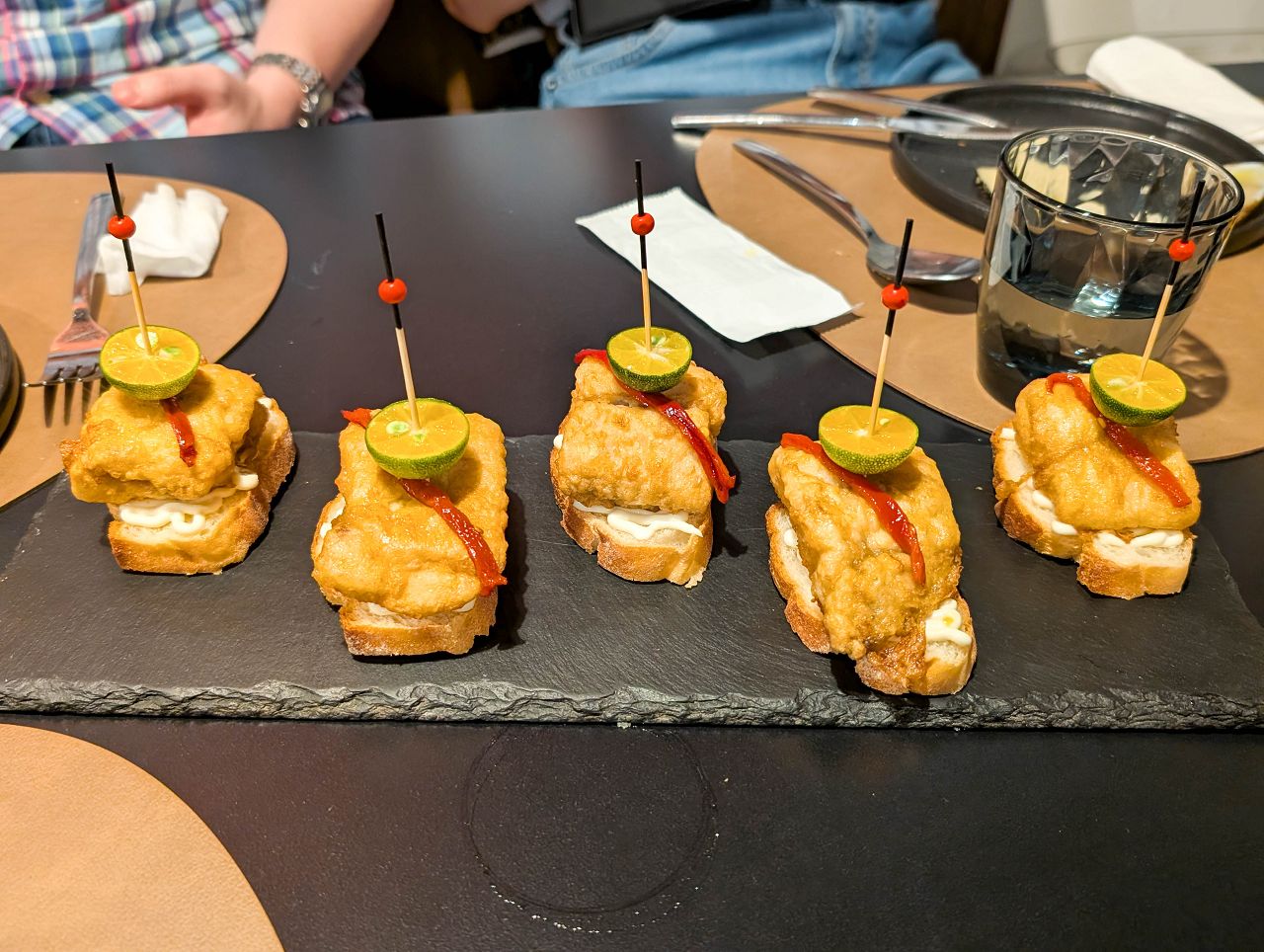 [食記][高雄市] Nido Spanish Cuisine 西班牙私廚料理 — 捷運生態園區站附近隱身住宅區內預約制西班牙料理，西班牙主廚坐鎮現做西班牙大鍋飯。