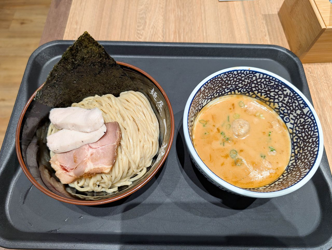 [食記][桃園市][中壢區] 麵屋一燈 桃園華泰店