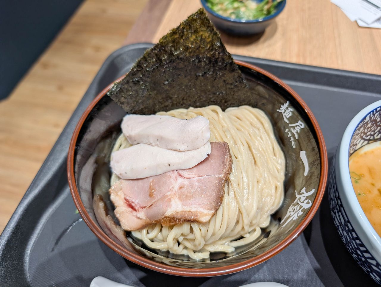 [食記][桃園市][中壢區] 麵屋一燈 桃園華泰店