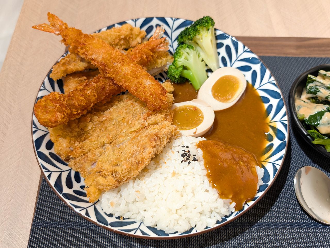 [食記][台北市] 農粹日式咖哩 長安店 — 平價美味的日式咖哩，選用小農新鮮食材烹調製作。