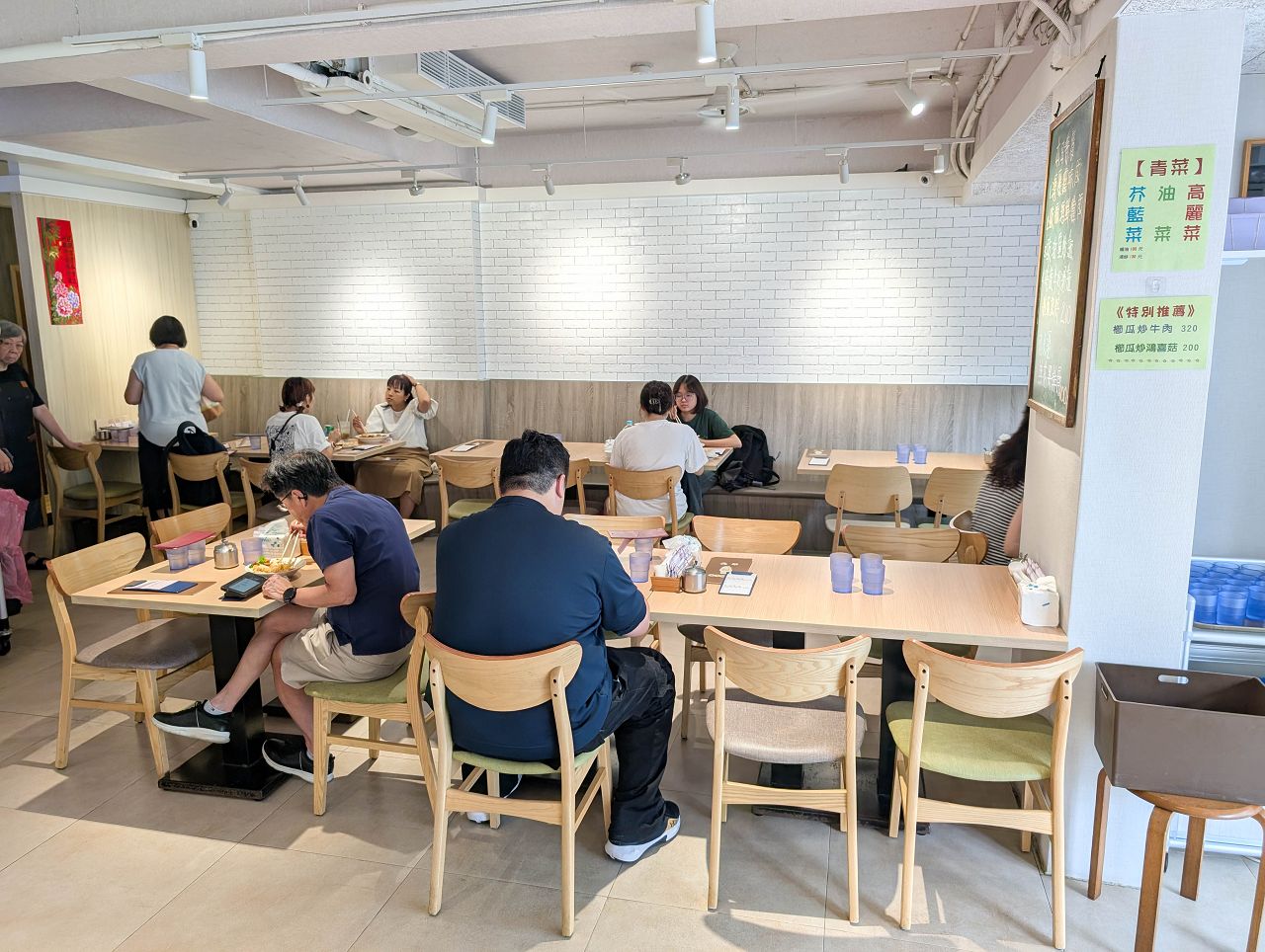 [食記][台北市] 香港鑫華茶餐廳 — 永康街商圈超過20年香港茶餐廳老店