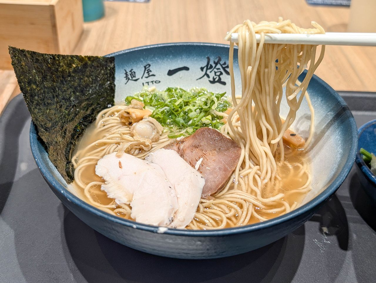 [食記][桃園市][中壢區] 麵屋一燈 桃園華泰店