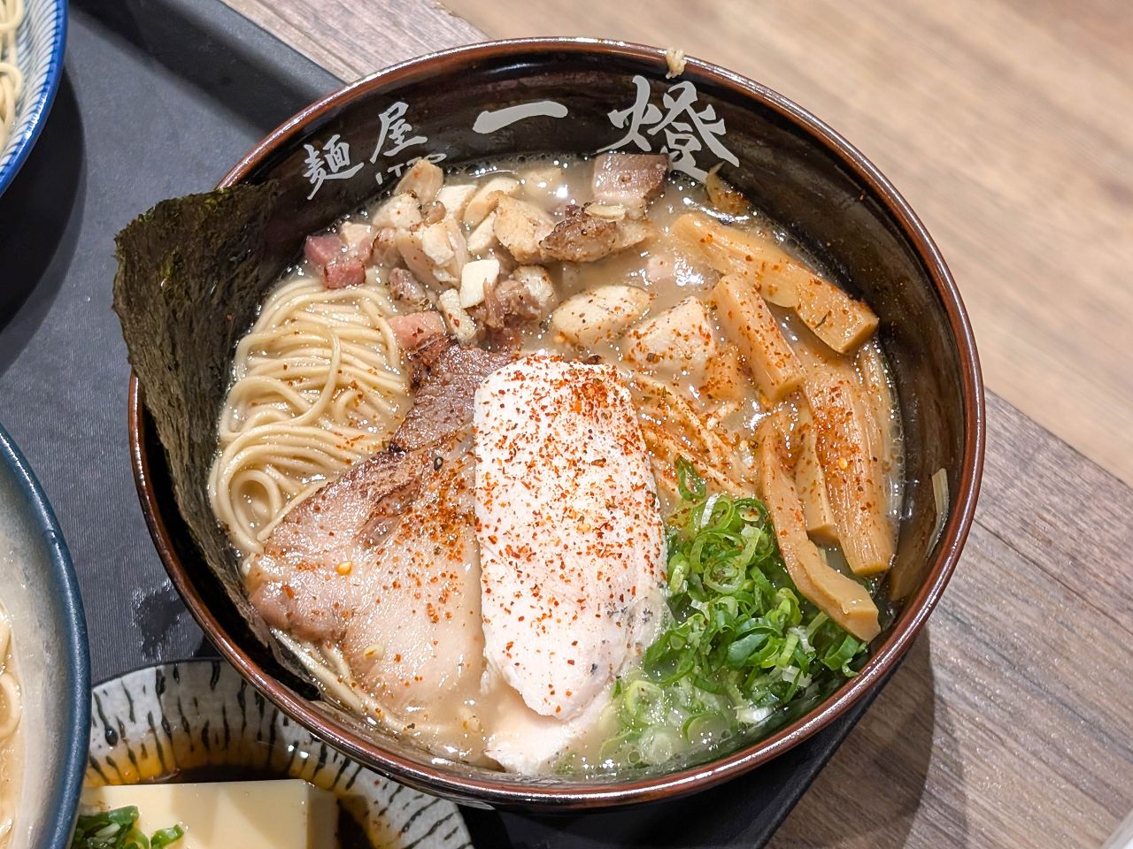 [食記][桃園市][中壢區] 麵屋一燈 桃園華泰店