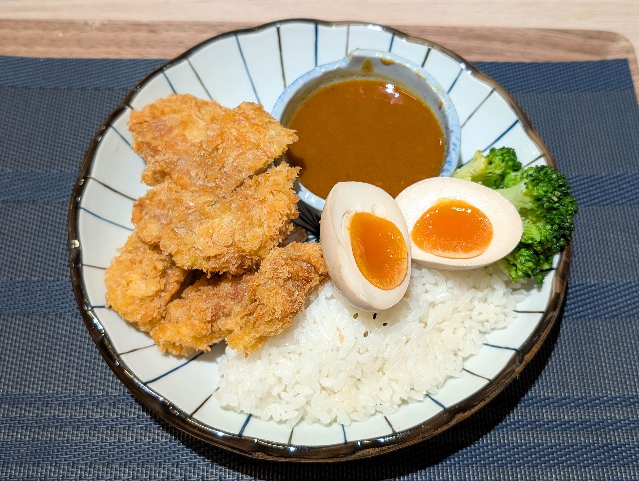 [食記][台北市] 農粹日式咖哩 長安店 — 平價美味的日式咖哩，選用小農新鮮食材烹調製作。