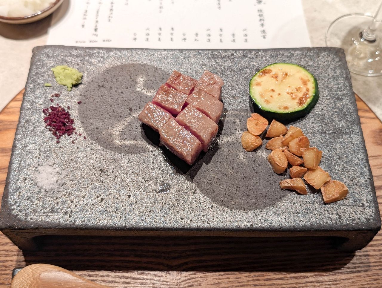 [食記][新北市][板橋區] 初魚鐵板料亭-板橋大遠百店 — 板橋大遠百內頂級高質感鐵板燒
