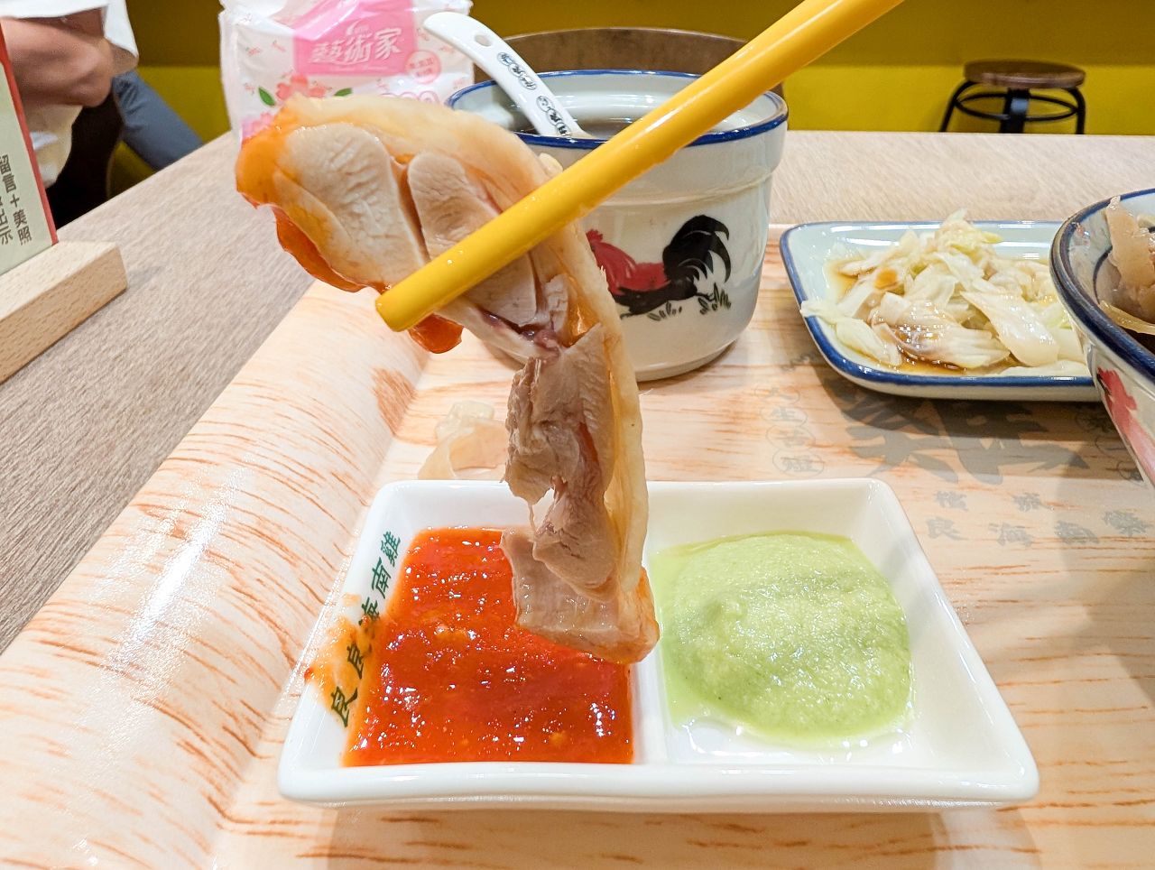 [食記][台北市] 良良海南雞 八德台安店 — 台安醫院附近巷弄內星馬海南雞飯專賣店